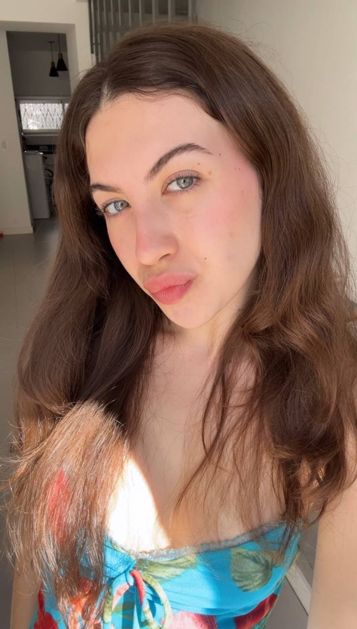 Nude girl Amber in Niamey