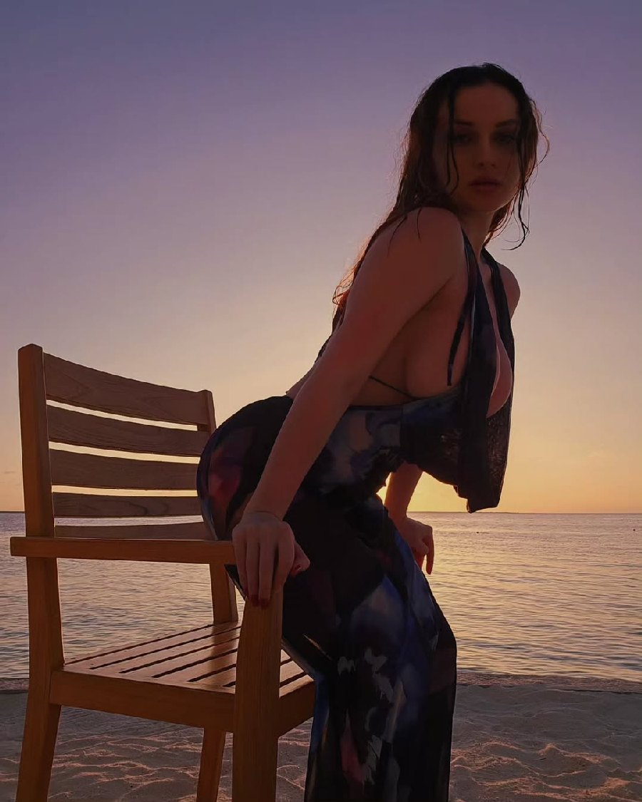 Sexy girl Miranda Faith nude in Niamey