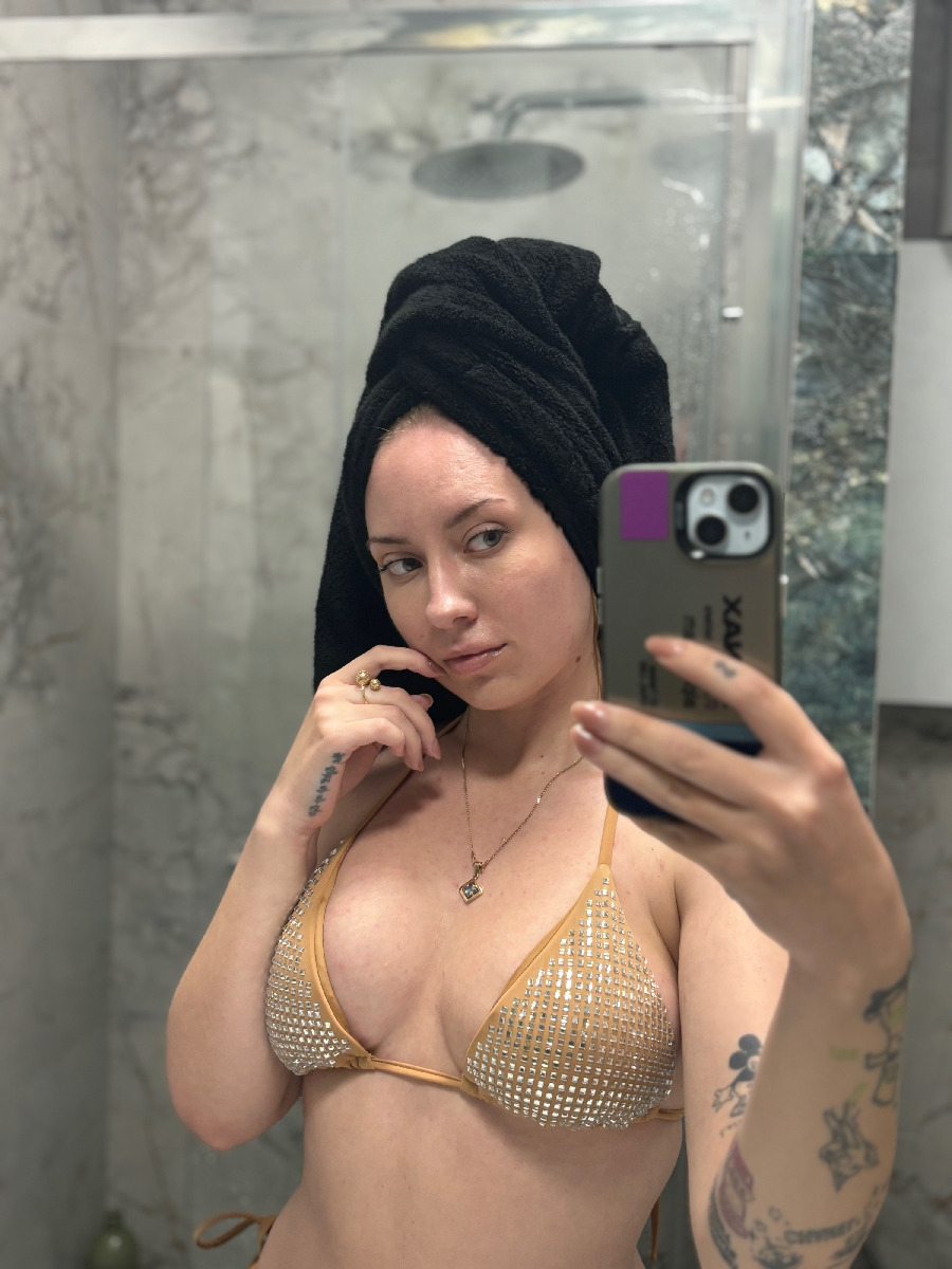 Nude girl KateV in Niamey